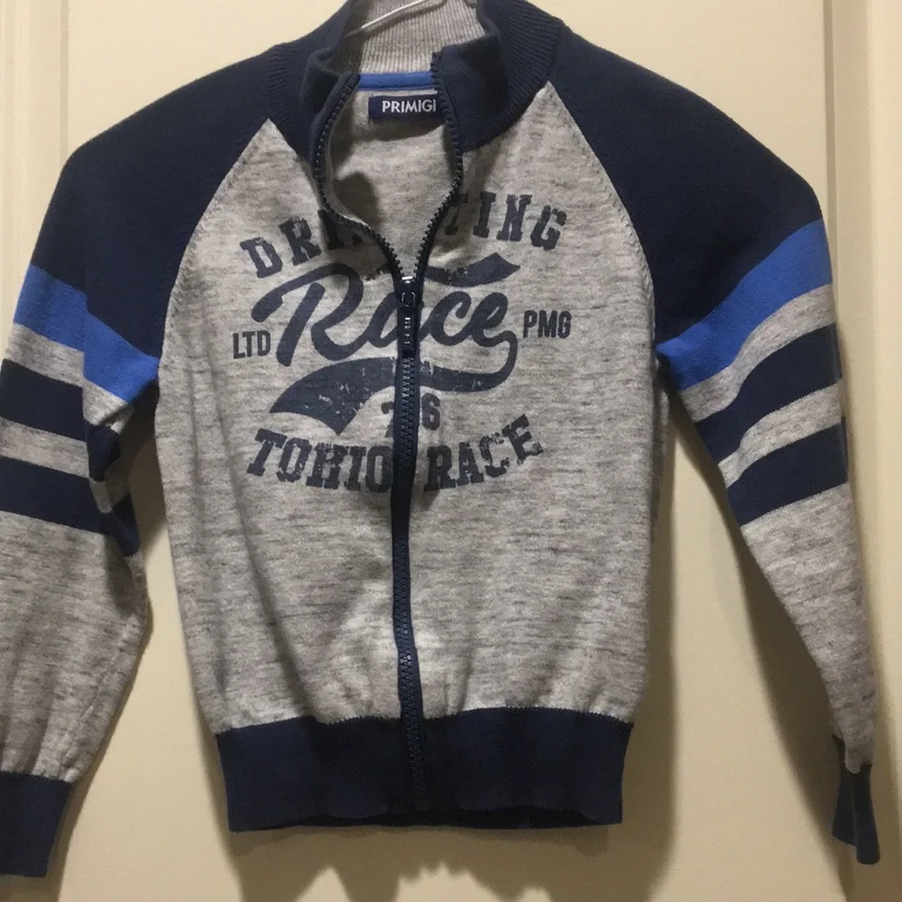 Like New! Primigi Kids zip up graphic sweater jacket long sleeves size 6 yrs